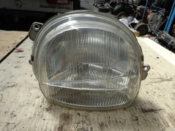 PHARE DROIT RENAULT - Vue 1